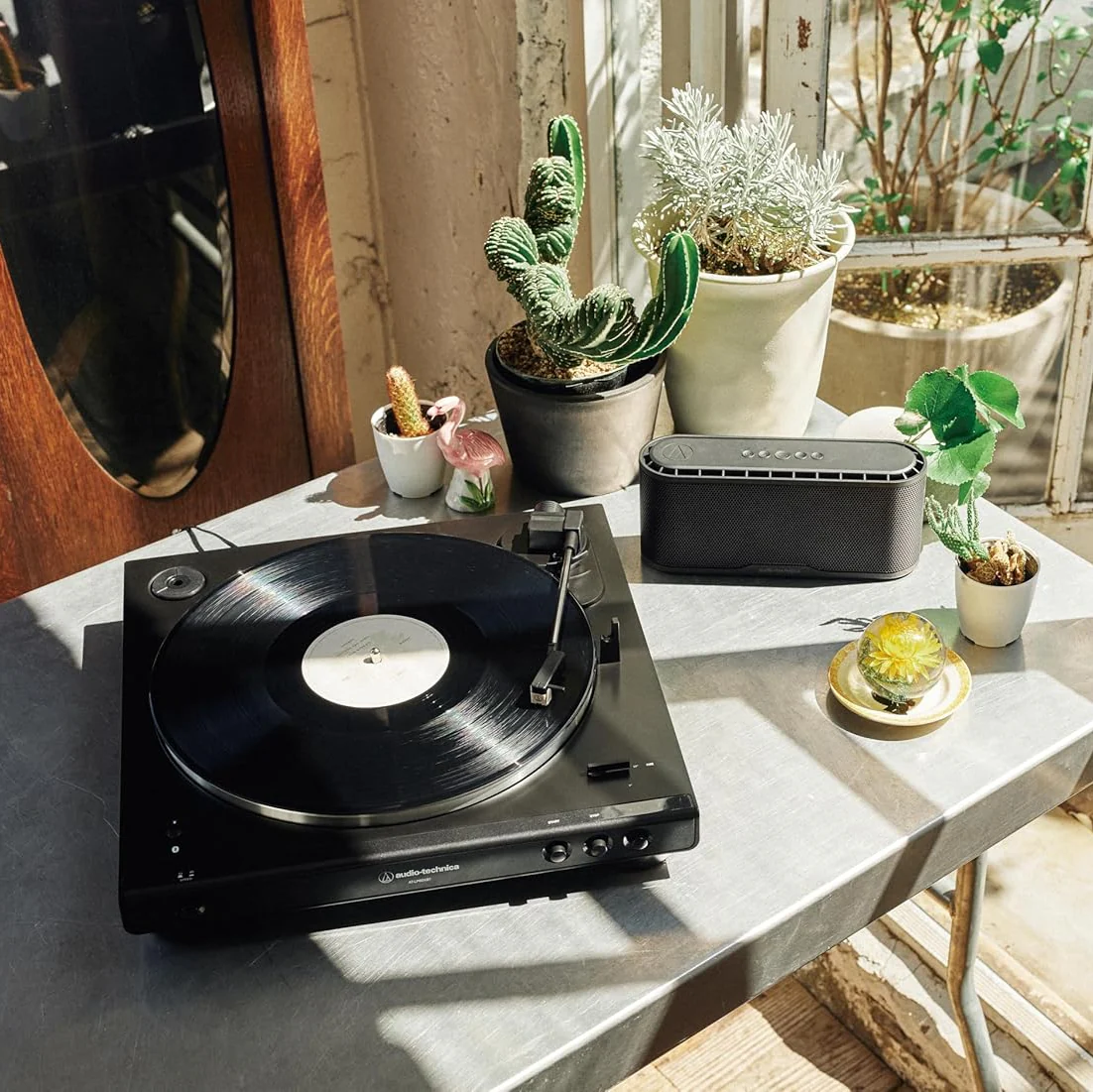 Audio-Technica AT-LP60XBT Wireless Fully Automatic Stereo Turntable - Image 7