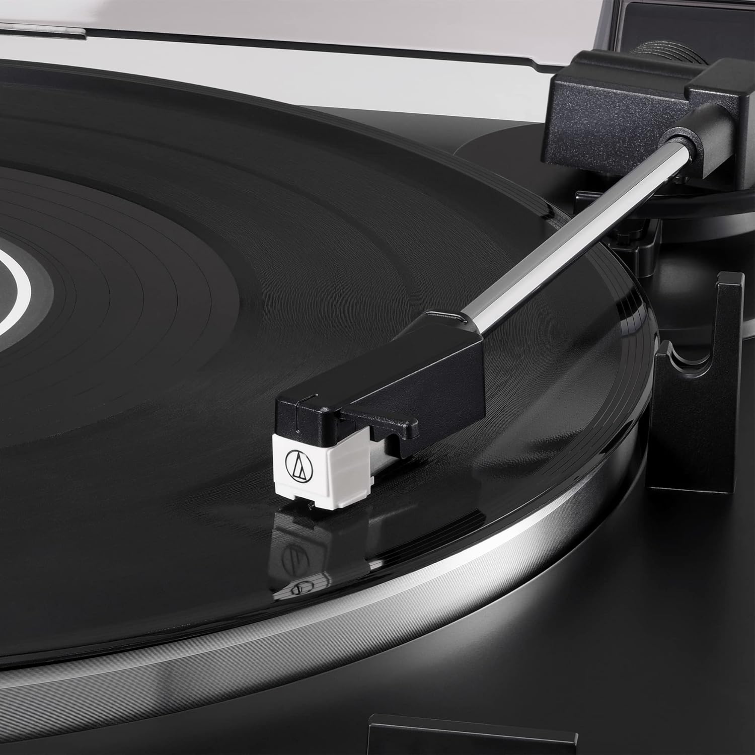 Audio-Technica AT-LP60XUSB Fully Automatic Stereo Turntable - Image 5