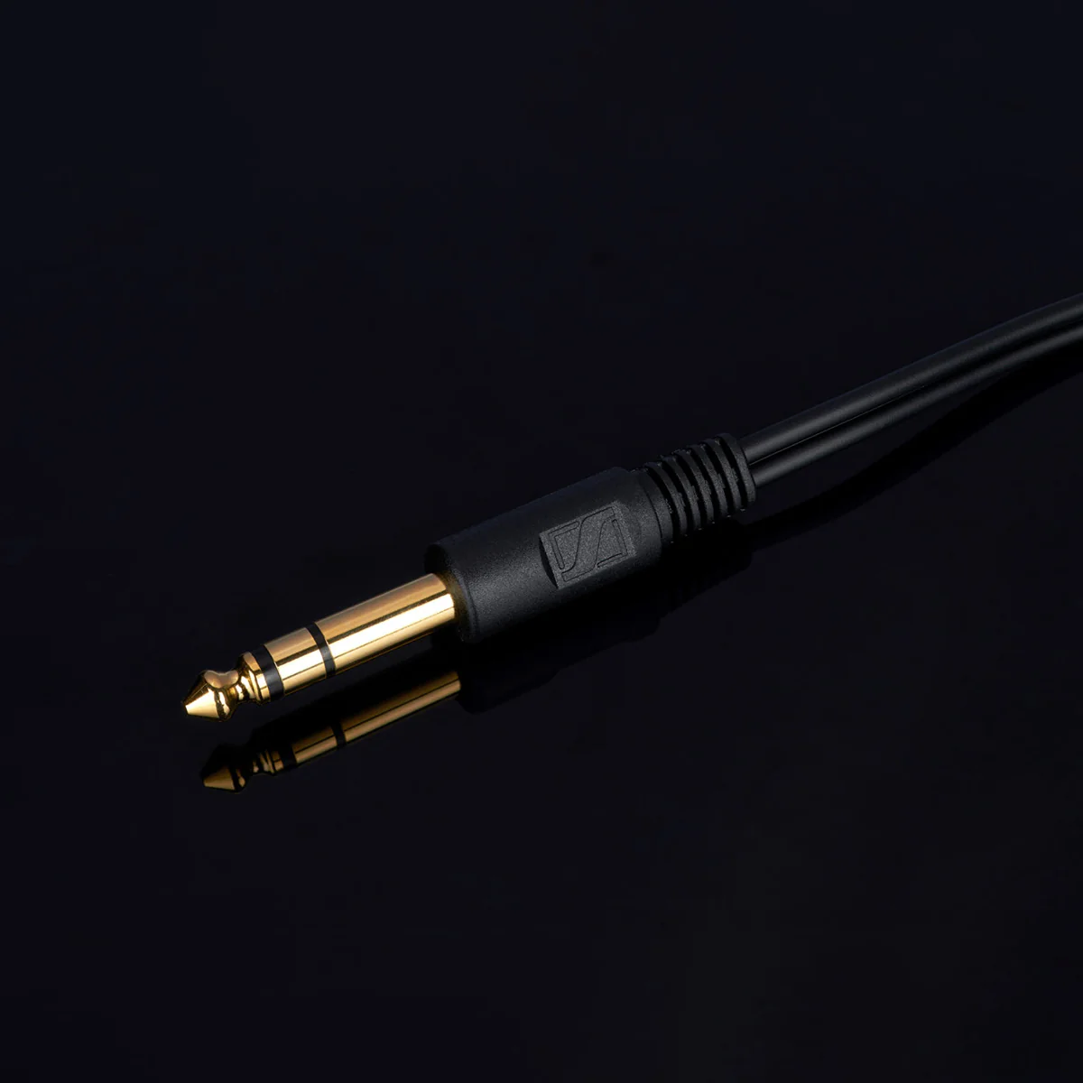 Sennheiser HD 650 Open Back Headphones - Image 12