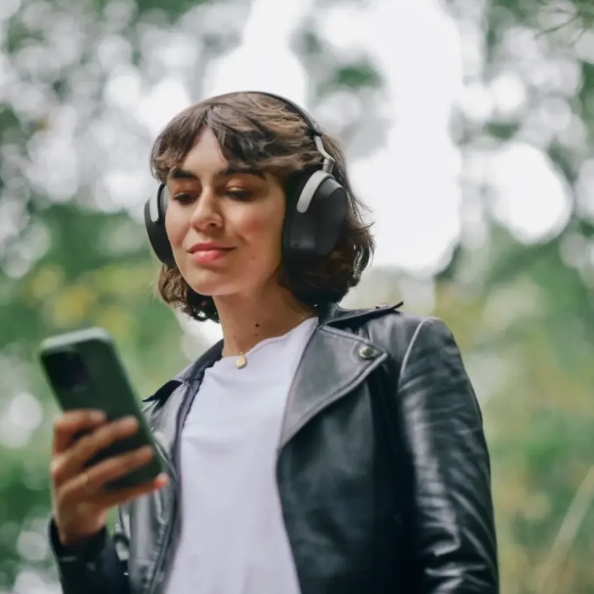 Sennheiser HDB 630 Audiophile Grade Active Noise-Cancelling Wireless Headphones - Image 17